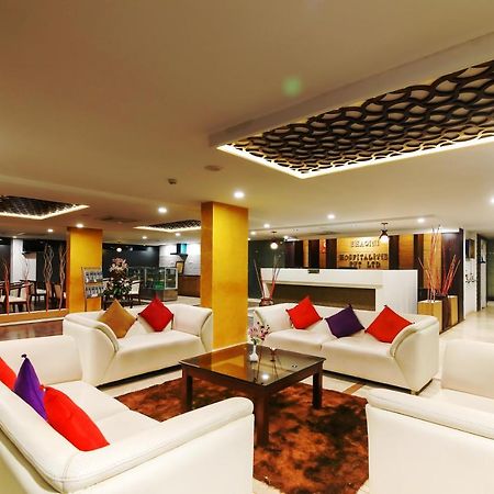 Icon Suites By Bhagini Bangalore Bagian luar foto