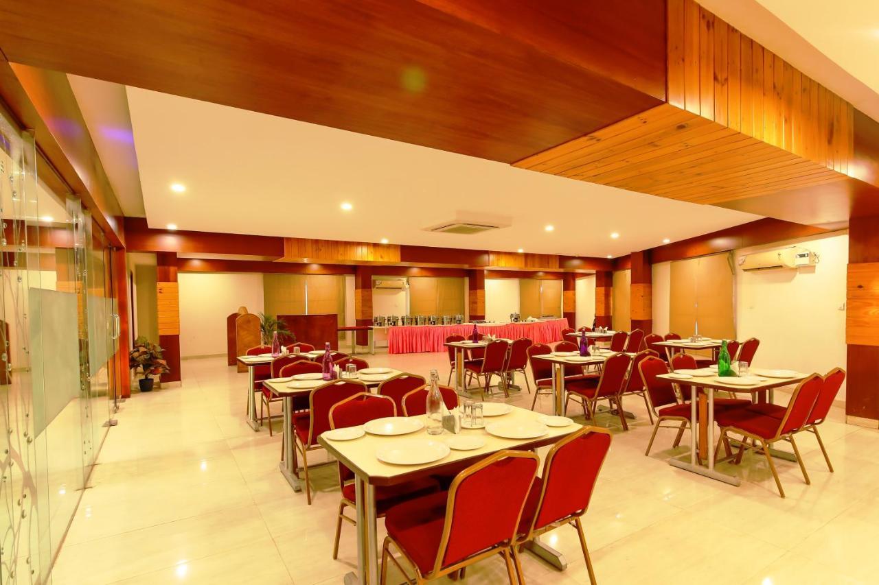 Icon Suites By Bhagini Bangalore Bagian luar foto