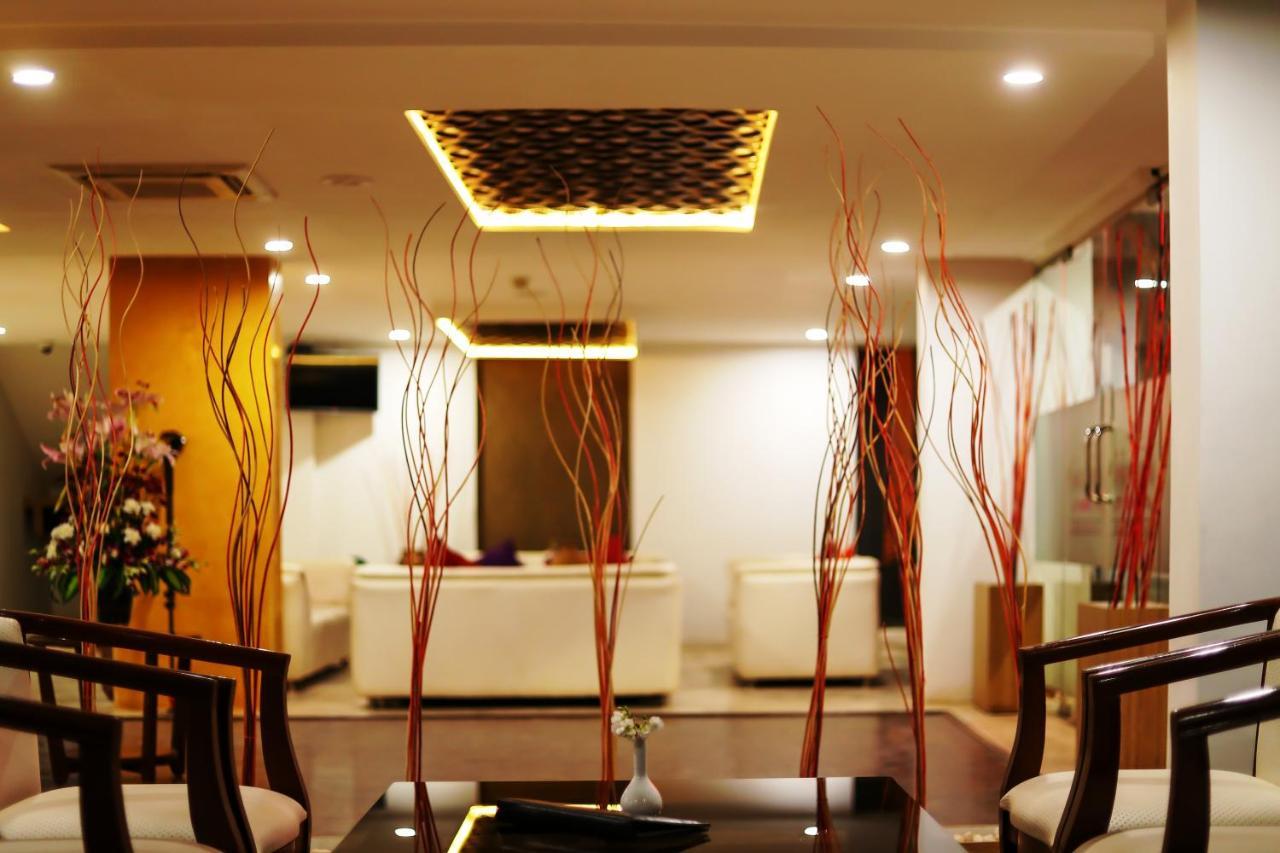 Icon Suites By Bhagini Bangalore Bagian luar foto