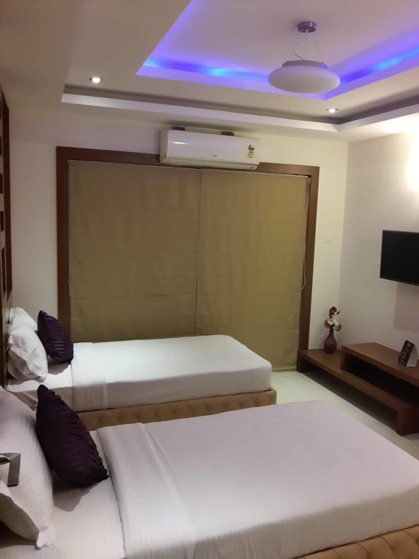 Icon Suites By Bhagini Bangalore Bagian luar foto